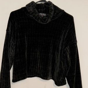 Size L Black Turtle Neck Crop Top